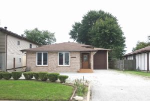 3 Bedroom 2 Bath detached home for sale in Tecumseh