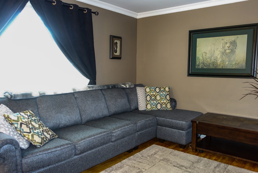 1550 Ellrose-15