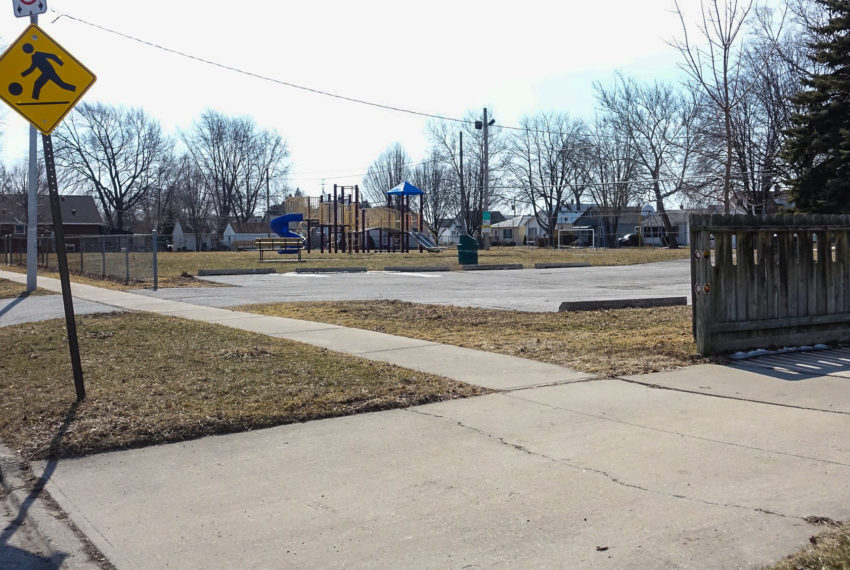 2589 Chandler rd-23